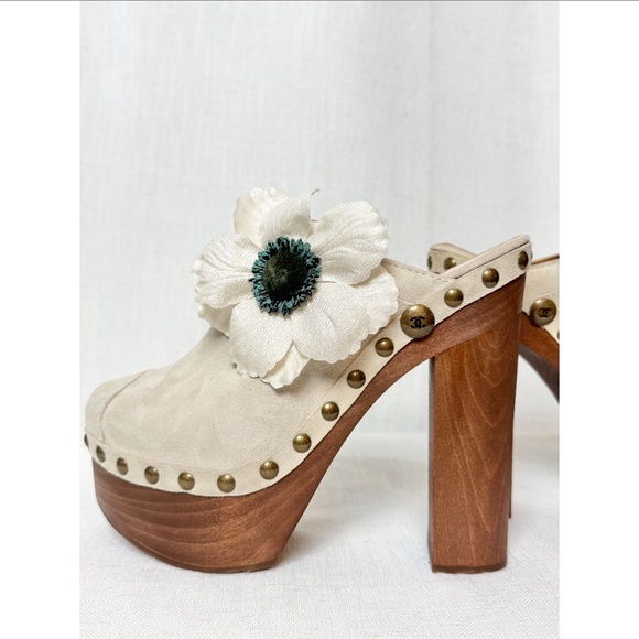 CHANEL Cream Floral Platform Clogs - Picture 6 of 14